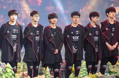 的不仅是他 的不仅是他