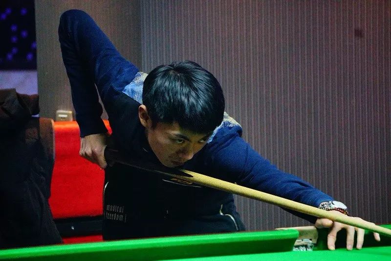 上承担了更 上承担了更