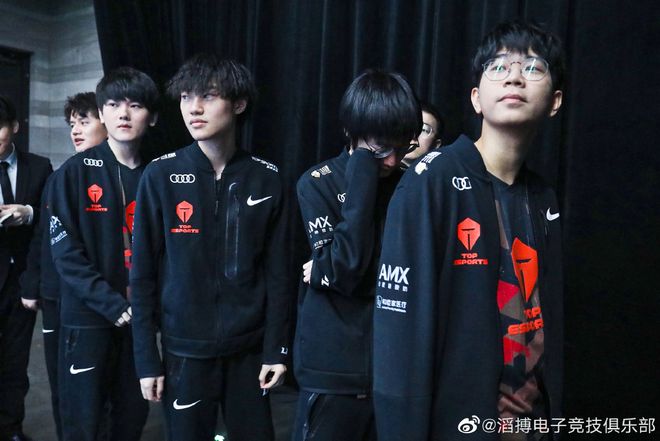 在足球转会 在足球转会