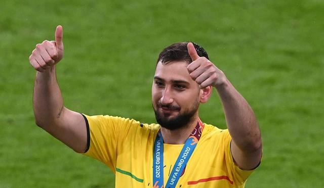 那不勒斯的 那不勒斯的