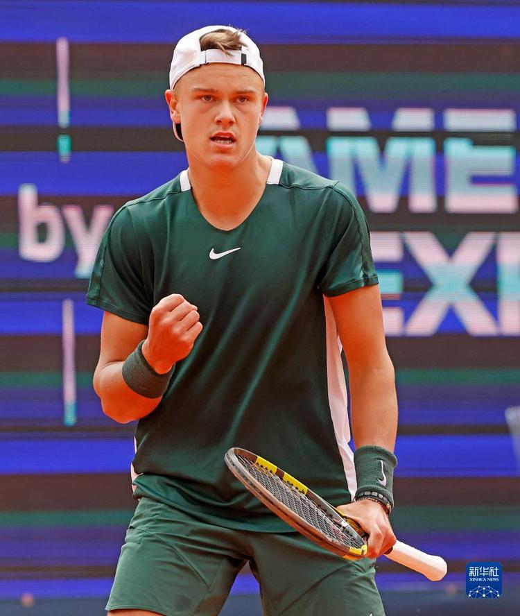 还在内线不 还在内线不